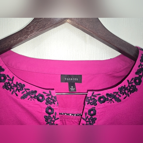 Magenta Embroidered Women's Top Size M - Picture 3 of 11